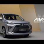 4 Toyota Prius Plug- In Hybrid Electric Vehicle Jadi Armada Taksi Blue Bird  